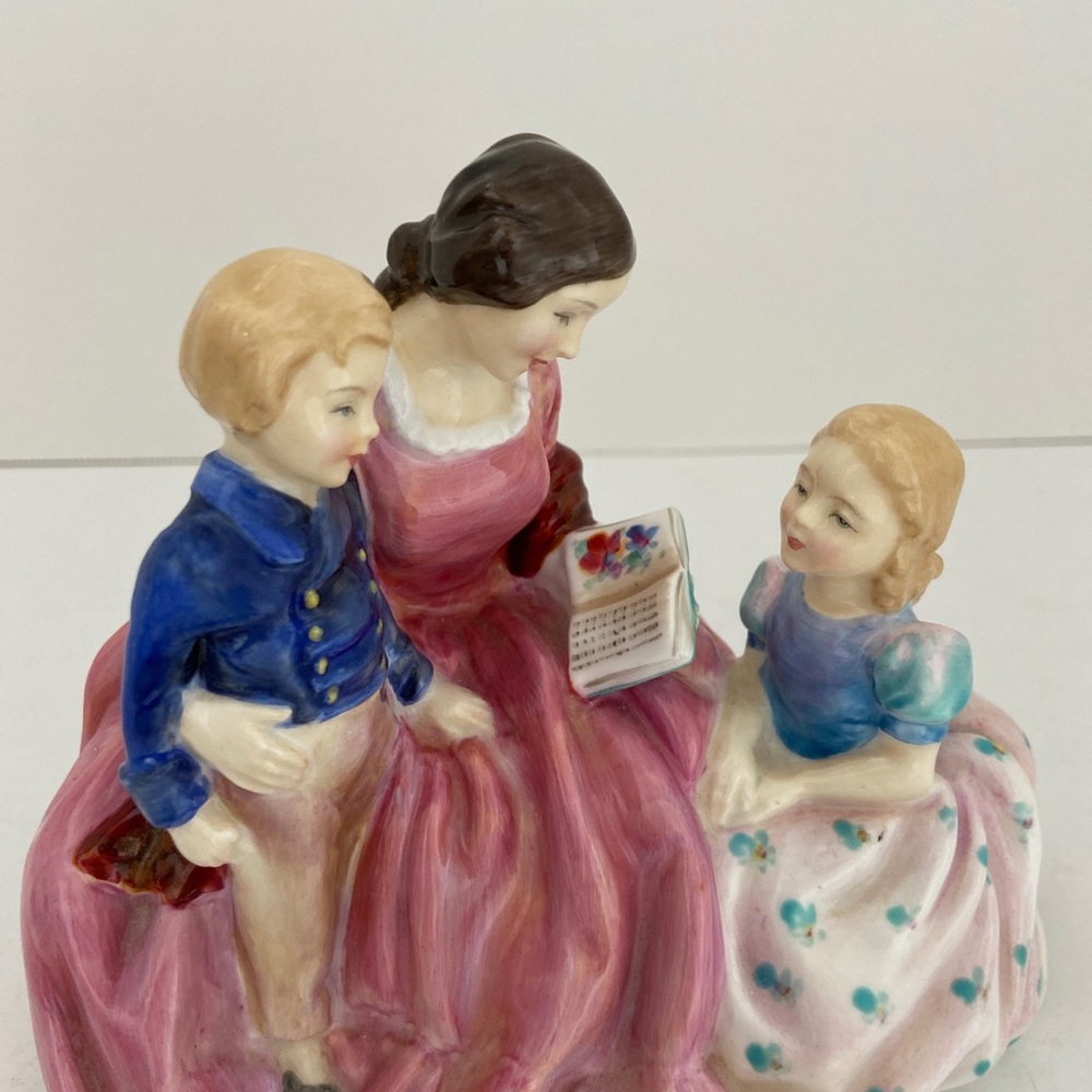 Vintage Royal Doulton “Bedtime Story” Figurine